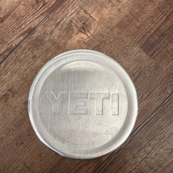 YETI 30 oz Tumbler - Picture 6 of 6
